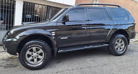 MITSUBISHI PAJERO SPORT 3.5 HPE 4X4 V6 24V GASOLINA 4P AUTOMÁTICO